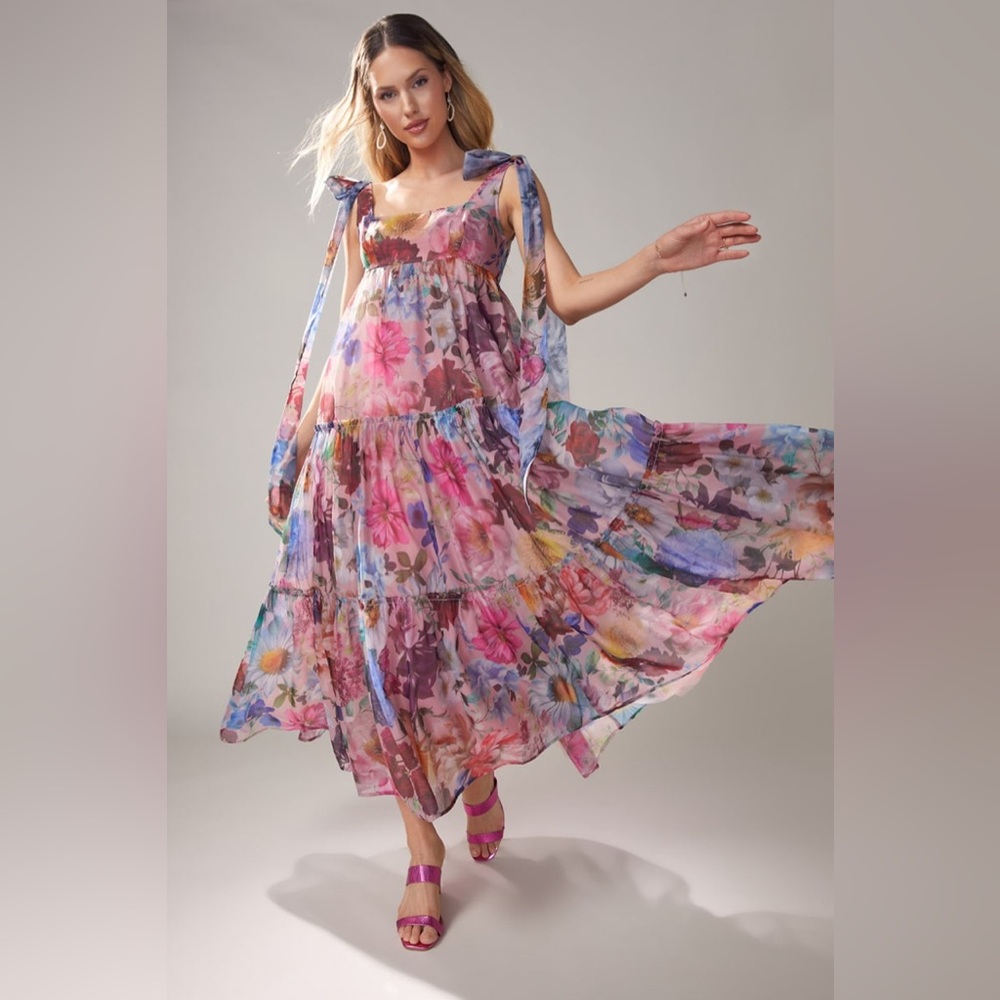 Francesca’s Alahna Tiered Floral Dress ♡